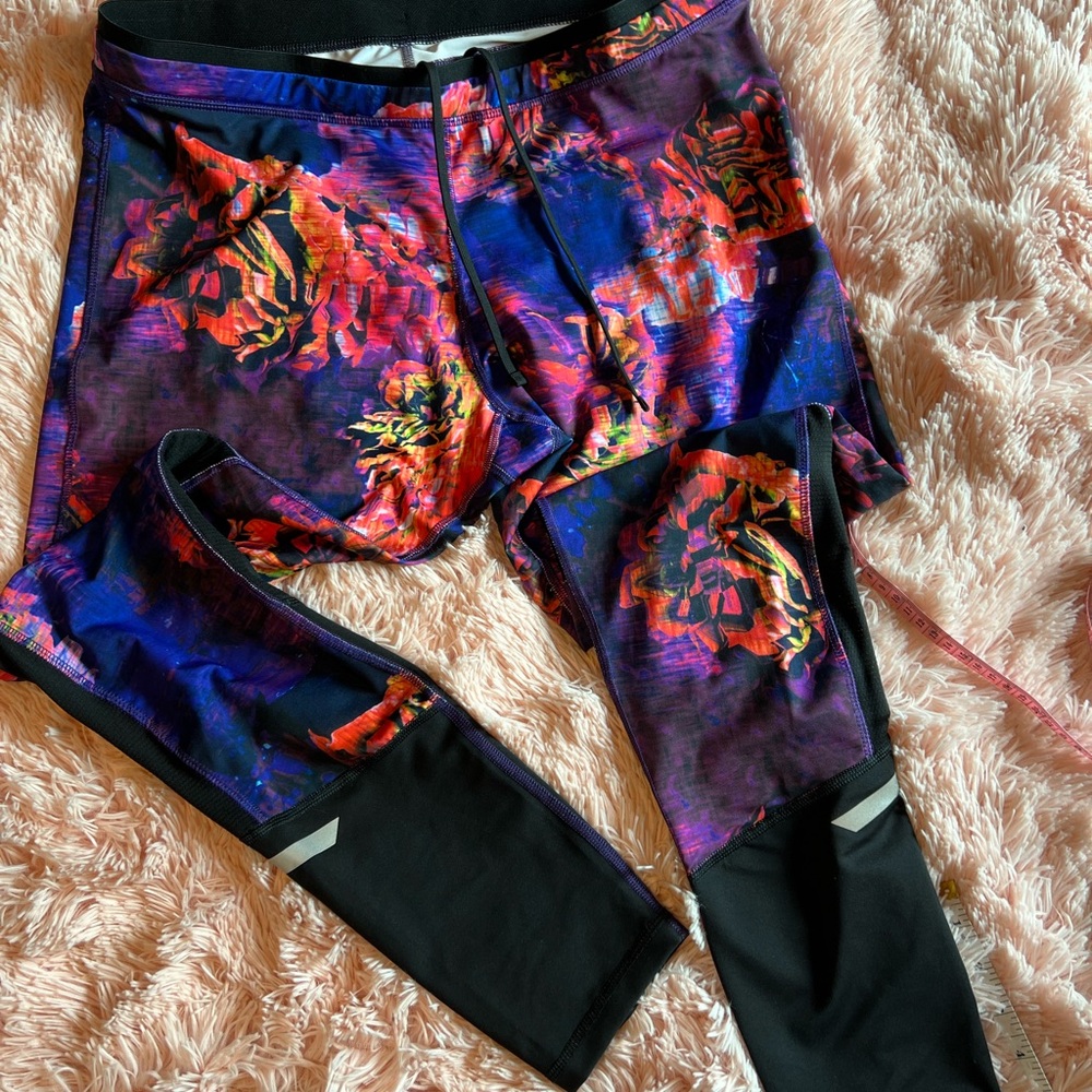 Champion Women's Leggings in Multicolor Abstract